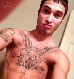 collegecock:  dudes-exposed:  DE Exclusive: Sean 18 year old straight hottie from Seattle.  Full post w/ videos here.  cute tatted guy - sweet small dick and weird expressions 