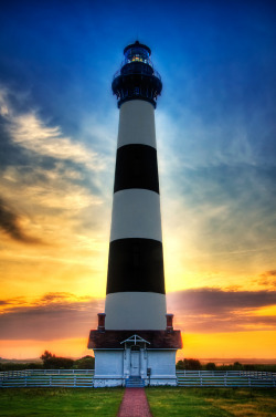 breathtakingdestinations:  Bodie Island Lighthouse - Outer Banks - North Carolina - USA  (von Kay Gaensler)
