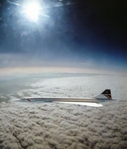 aviation-authority:  This is a dramatic picture of Concorde flying at supersonic speed. This is the only picture ever taken of Concorde flying at Mach2, 1,350 mph. 