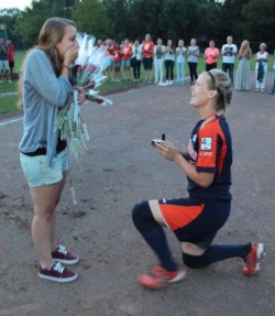 ladyloveplusoneforever:My Girlfriend proposed to me, I feel the luckiest girl of the world!!  After she played a softball game with her team, they said I had to come to the field, Bruno Mars started to play with just the way you are and my family and