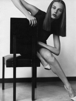 sassyandhip:  New Minimalism. Bridget Hall photographed by Kelly Klein for Vogue Russia, September 1998 