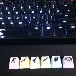 oscataleptic:  My new #counterstrike  / #csgo key caps are here!