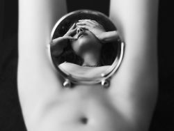carnets-intimes:  Sensual reflections by Jean-Baptiste Fort 