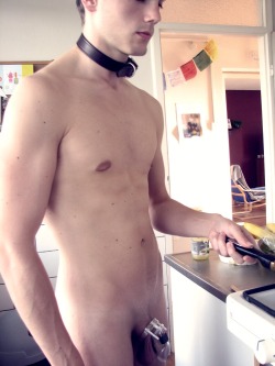 gayboykink:How’d you like your eggs in the morning, Sir? 