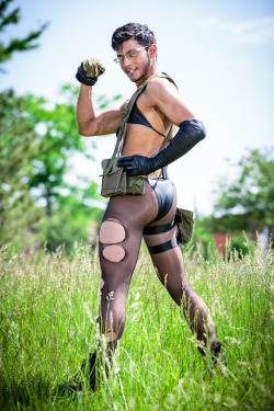 kylemistry:  More fun Quiet shots, this time from Colossalcon. All courtesy of the talented M1Photo, who you can find on Flickr or Facebook! The guy managed to make mid-day harsh sunlight work, and any photographer knows that’s no easy feat. 