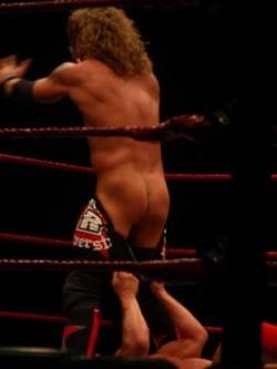 rwfan11:  Edge ….man, I wish he didn’t have to retire so early! From like 2004-2007, Edge’s ass was always on display, thonged and bare assed, mostly thanks to the ‘dirtiest play in the game’  Ric Flair! Thank you Ric! 
