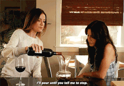 monkeysaysficus:   Well, I should’ve seen that coming   Wait! IS COUGAR TOWN BACK??