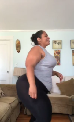 legendarycurves:  If it reaches 1000 likes this image, upload the video of it dancing 