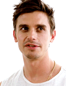 acciowine:  queereyegifs: antoni’s smile here just needed a gif set of its own  