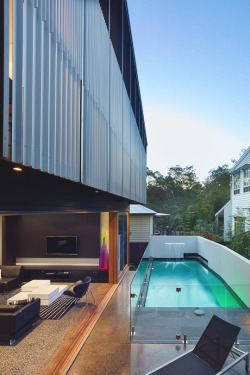 livingpursuit:  Mackay Terrace by Shaun Lockyer Architects  That&rsquo;s dope. 