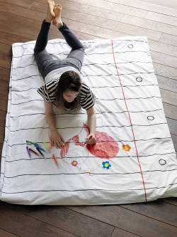 wickedclothes:  Doodle Duvet Cover This duvet cover, featured at Not on the High Street, comes with its own pack of 8 wash-out doodle colour pens, so you can jot down late-night thoughts, draw a masterpiece, write a story or leave a message – then