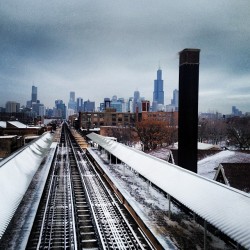 mayorgasmic:  The Windy City #chicago #windycity #secondcity #camerachi #home #winter #trains #tracks (at CTA - Ashland)