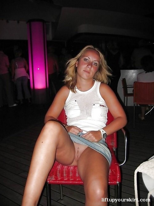 Hot pics Accidental upskirt 3, Sex pictures on bigtits.nakedgirlfuck.com
