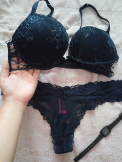 sgchubbynottygirl:  328 chubbers 💕  Thank you for all the follows 😍   Here’s La Senza set #1  Really sexy set, one of my favorites!  It’s a cheating bra because it has push-up hehehee.