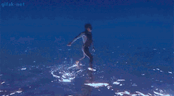 brayclen:  bishopmyles:  thomasjay32:  vndercontrol:  threewordsteve:  This fucked me up  This is terrifying  I’m confused  He’s upside down under water.  i love this omg it feels so calming 