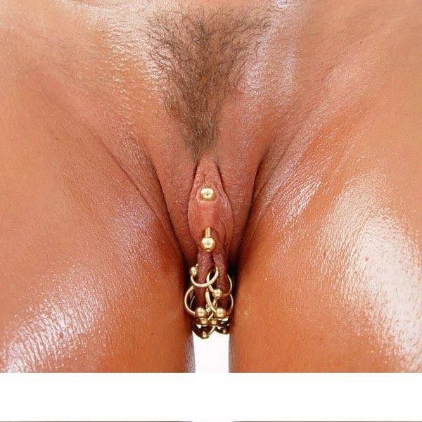 Clitoris pierced clit piercing