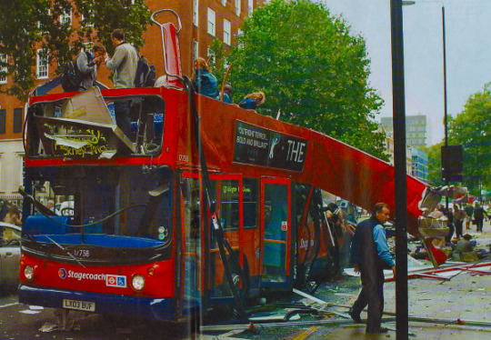Attentats à Londres du 7 juillet 2005, qui feront en tout 56 morts. 