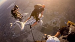 shasta-brah:  kennaluvturtle:  I feel like that is so much fucking scarier than just free falling.  If I went sky diving this is how I would do it