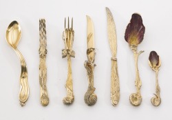 actuallygrimes:  tooth-eater:  aarcadien:  Salvador Dali – Ménagère (Cutlery Set) 1957 Six pieces (silver-gilt) comprising of two forks, two knives and two enameled spoons.  Part of my continued interest in artists who were able to do more than one