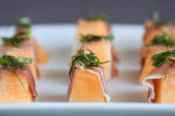 pasta-dot-com:  Prosciutto Cantaloupe Basil Appetizer These easy, colorful little appetizers don’t even require you to turn on the oven but they are always the first to go at a party!  Serve them up with a toothpick.  They go with everything, but