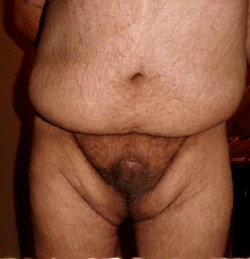 bigmensmallpenis:  Also a submission from a fan… what can I say?  Just look and be amazed!  I can only imagine the reactions this big bear gets when undressing —- “Hey, buddy?  Where’d your cock go?”