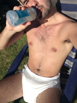 diaperspanishboy:  My baby bottle, diaper and the sun 