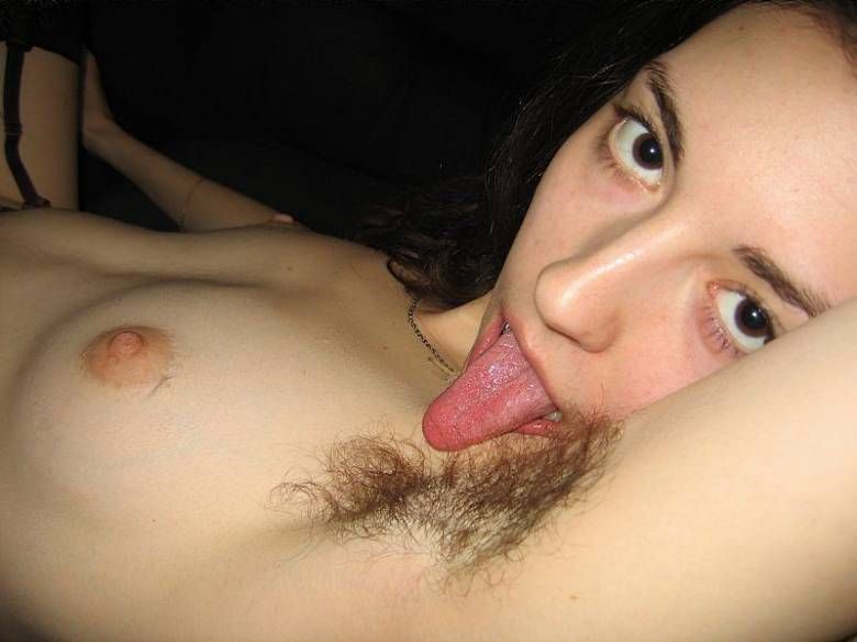 Hairy girl lick armpits