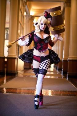 Harley Quinn cosplay by Lisa Lou Who share your fav cosplay girls at http://reddit.com/r/cosplaybabes