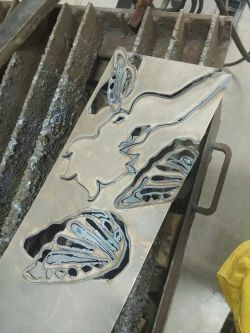 Metal art =3= mmmmf i love the smell of sparks. This was my first go on a plasma cutter x3
