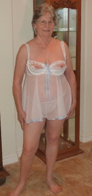 grannyblr:  For more HOT Granny Photos go to http://goo.gl/rlL2nc  super weib