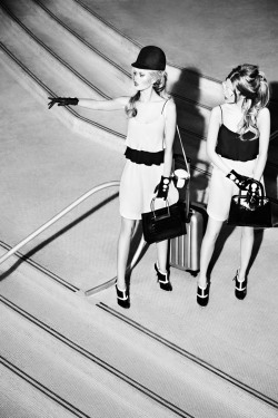 senyahearts:Frida Aasen &amp; Stina Rapp Wastenson in “Twin Peaks” for Vogue Japan, December 2014  Photographed by: Ellen Von Unwerth  