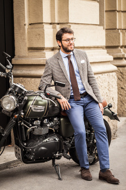 suitdup:  Yea yea yea, the outfit is nice but that Triumph Scrambler is boss.  Boss I said!
