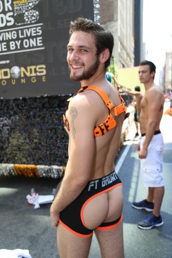 boycultureblog:  Duncan Black’s amazing butt on parade during NYC’s Gay Pride March. Via Boy Culture.