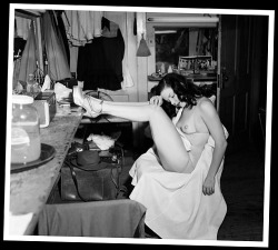 Between shows, famed photographer Weegee (Arthur Fellig) captures an image of Kalantan (aka. Mary Ellen Tillotson) catching some Zzz&rsquo;s in her dressing room..