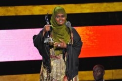 soodhawoow:  pictured: Mohamed picks up a BET ‘Black Girls Rock’ Award for her mother. She’s a doctor, a newlywed, a fighter of terrorists in Somalia and a humanitarian Dr. Deqo Mohamed and her sister, both doctors, work in Somalia with their trailblazing
