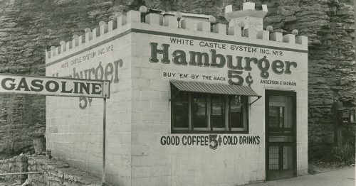 the1920sinpictures:  1920′s photo of an early White Castle hamburger joint.
