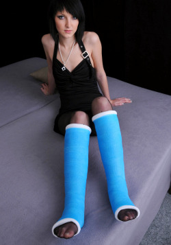 Double Short leg casts and pantyhose (medical fetish, feet, cast fetish, plaster, broken leg)