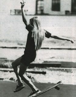 fourteen-forty:  Girls skating in the seventies.  Including Laura Thornhill, (mostly), Kim Cespedes, Robin Logan, Ellen-Oneal,    Short shorts, long hair &amp; fancy footwork.