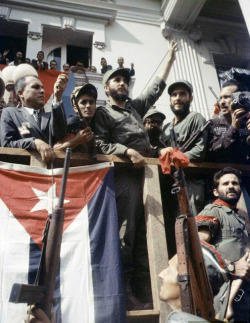 fuldagap:  Fidel Castro greets a crowd that assembled after the capture of the city of Santa Clara by rebel forces, 1959. 