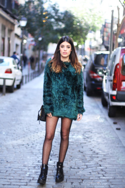 calzedoniatrendspotting:  Spanish blogger Dulceida wearing Calzedonia polka dots tights for a very festive outfit!
