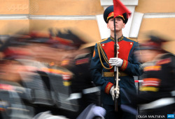 afp-photo:  RUSSIAN FEDERATION, SAINT PETERSBURG : Russian cadets of the Suvorov military school parade on September 1, 2014 in Saint-Petersburg during a ceremony to mark the start of the academic year in Russia and many countries of the former Soviet
