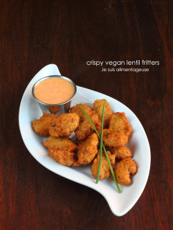 vegan-nom:  Favorite Recipe Roundup – May Edition! Crispy Lentil Fritters Vegan Sausage Rolls with a Trio of Dipping Sauces Chocolate Peanut Butter Cup Cheesecake Avocado Hummus Dip with Crispy Sea Salt Pita Chips Rainbow Bowls Cinnamon Roll Pancakes