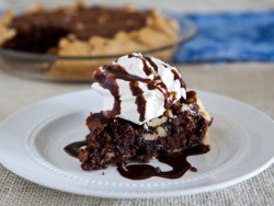 foody-goody:  Recipe: Chocolate Chunk Walnut Cookie Pie