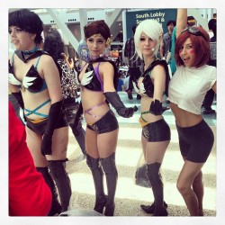 Hey girls: I can&rsquo;t see your cleavage if you turn like that&hellip; #animeexpo  (at Anime Expo 2013)