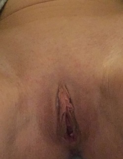 share-your-pussy:  Fresh shaved honey-pussy! 👅 See more @meine-suesse-sau 😈     Gorgeous pussy     Thank you for your submission and sharing your pictures     http://meine-suesse-sau.tumblr.com    Jennifer xxx  Like 👍 Re Blog 🔜 Follow 💏