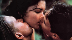 homoeroticusrex:  Inadvertent three-way kiss during a three way: Gay or just homoerotic?  just so erotic.