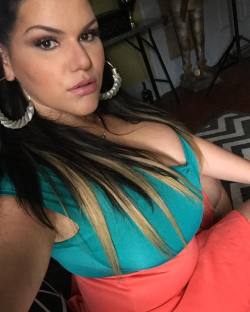 Let me post this again since some hater decided to complain and got down&hellip; #angelinacastrolive #angelinacastro #cubana #latina #bbw by laangelinacastro