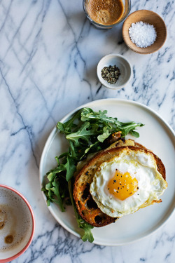guardians-of-the-food:  Chorizo and Pepper Jelly Breakfast Grilled Cheese