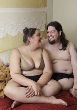 dionysusdarling:  tfw you’re cute and fat and in love. @splenda–father 