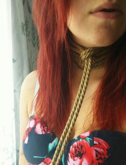 probablyalltiedup:  Rope Collar ~ 